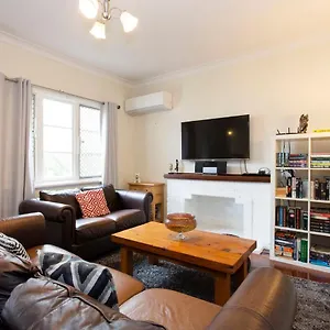 https://cosy-cottage-3-bedrooms-victoria-park.hotelsperth.org